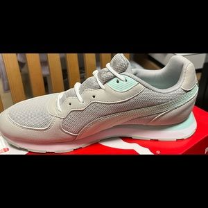 Puma Retro Runner sneakers